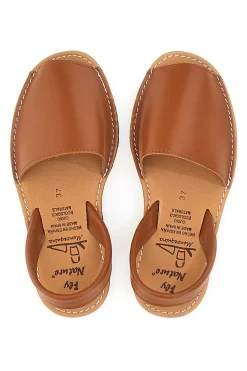 FLY NATURE Braune menorquinische Schuhe mit Flat 101-Sohle LEDER Hot