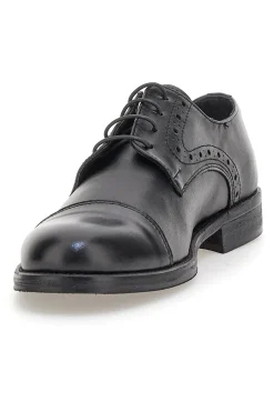Uomo PITTARELLO Scarpe eleganti nere in pelle con dettagli traforati 7715