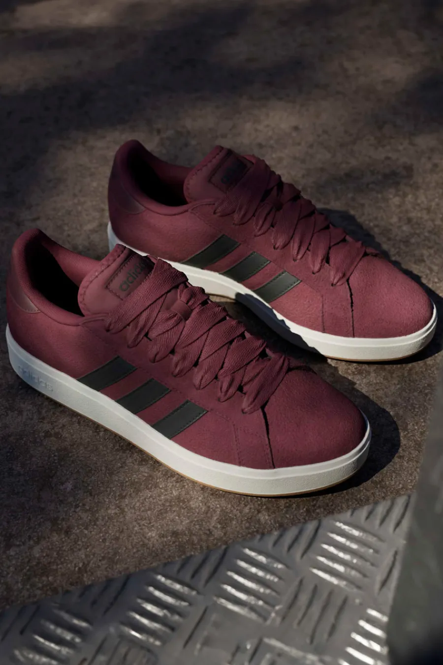 Uomo ADIDAS Sneakers bordeaux in pelle con strisce nere Grand Court Base 00s